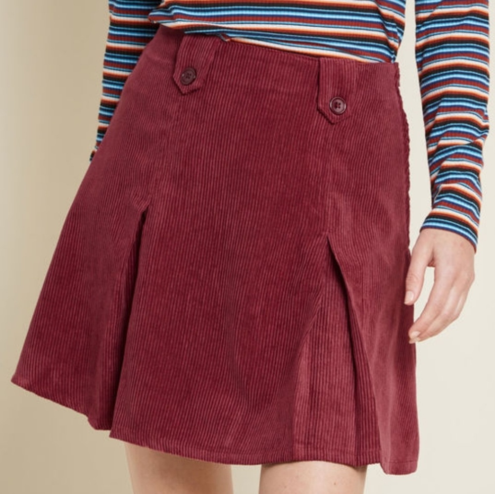 Perky Participant Skirt in Red Corduroy size M